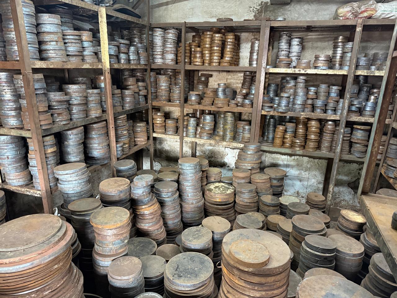 MS Circle inventory on warehouse shelving